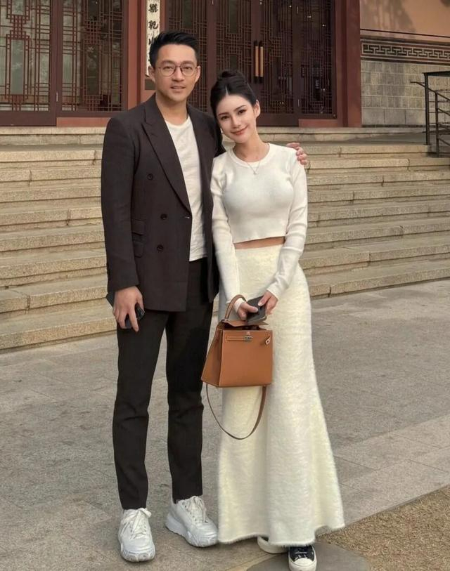 带女友去韩国秀恩爱,70万钻戒太闪了|汪小菲|徐熙媛|具俊晔_新浪新闻