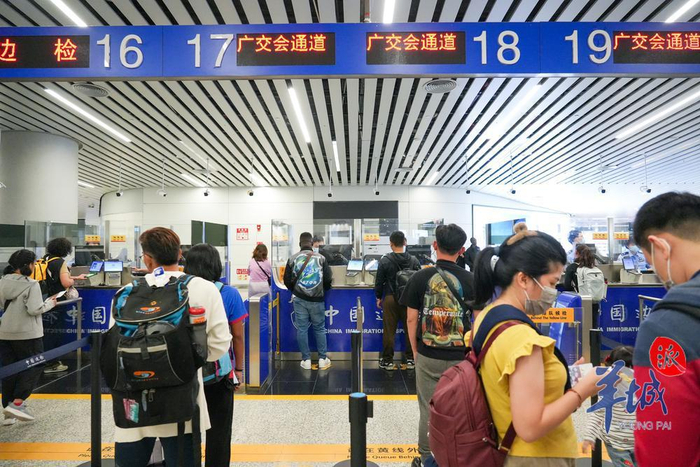 广州白云机场口岸开设广交会边检专用通道助客商高效出入境