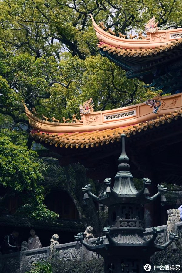 并称为中国佛教四大名山,是观世音菩萨教化众生的道场,素有"海天佛国"