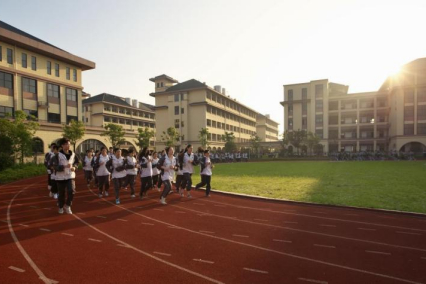 年薪2550万元杭州树兰教育集团石狮市树兰高级中学诚聘各科优秀教师