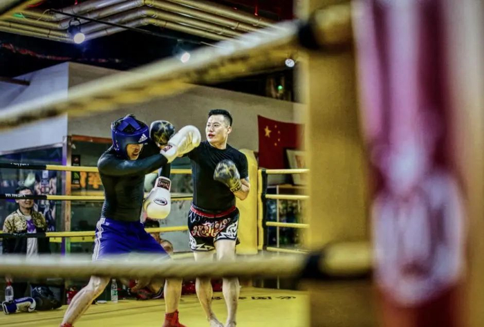 拳台上的谢店长，图源：虎跃堂拳馆 