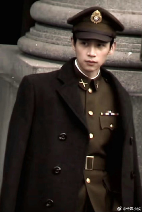 魏晨民国军装造型帅的有点过分了!|魏晨|民国_新浪新闻