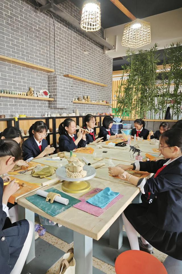 幸福家园丨晋港一家亲 共育栋梁才——香港小学校长