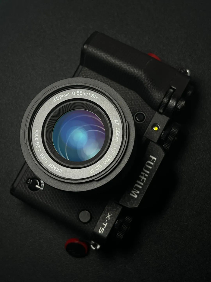 让我错失不少机会,至于色散当时倒不以为意,毕竟富士原厂xf35mmf1