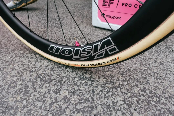 耐力车型没落2024巴黎鲁贝赛器材盛宴