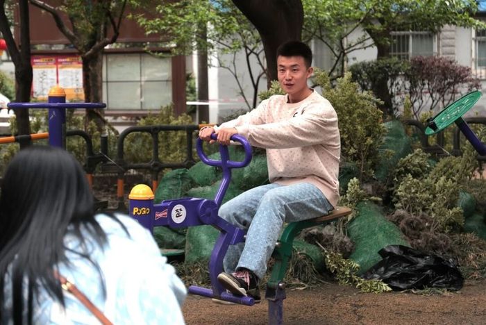 成都迪士尼，一则与生存有关的都市传说。