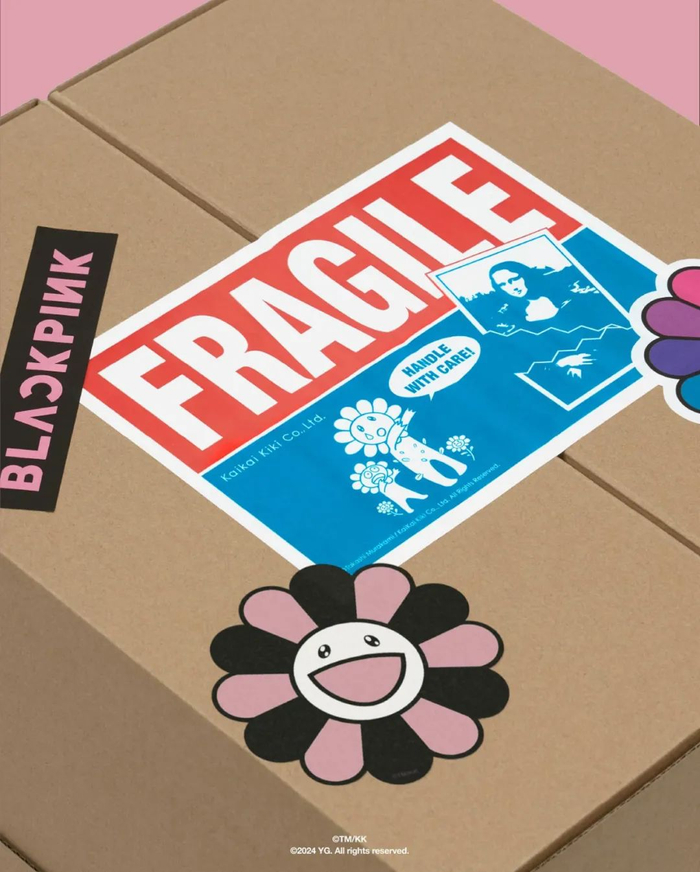 原价1000块一双blackpinkx村上隆联名拖鞋要抽签