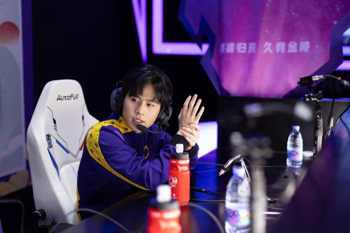 kpl选手无畏:迷雾漫漫,终有明天|春季赛_新浪新闻