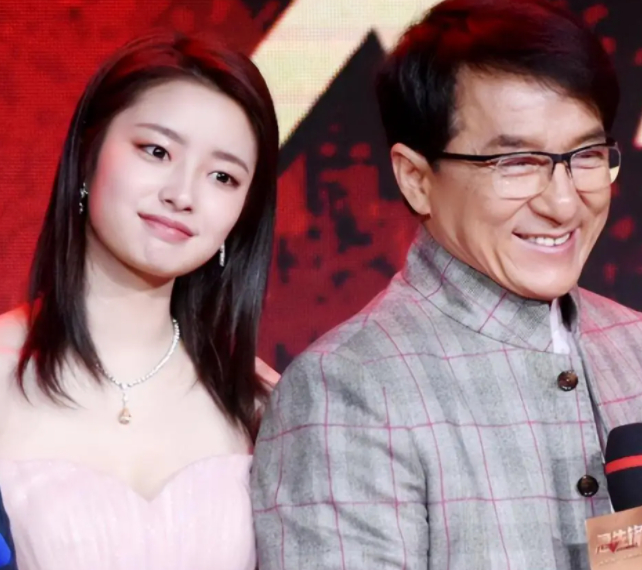 李雪琴被利用?|汪峰|成龙|仝卓_新浪新闻