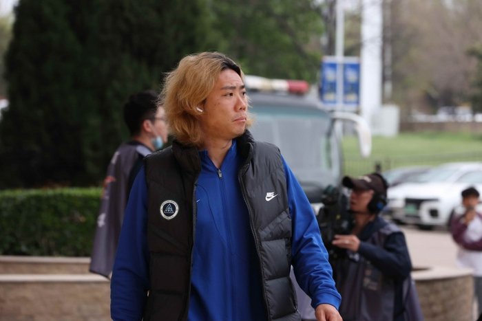 有点非主流03深圳新鹏城后卫李智,一头紫色长发亮相工体|李智|后卫