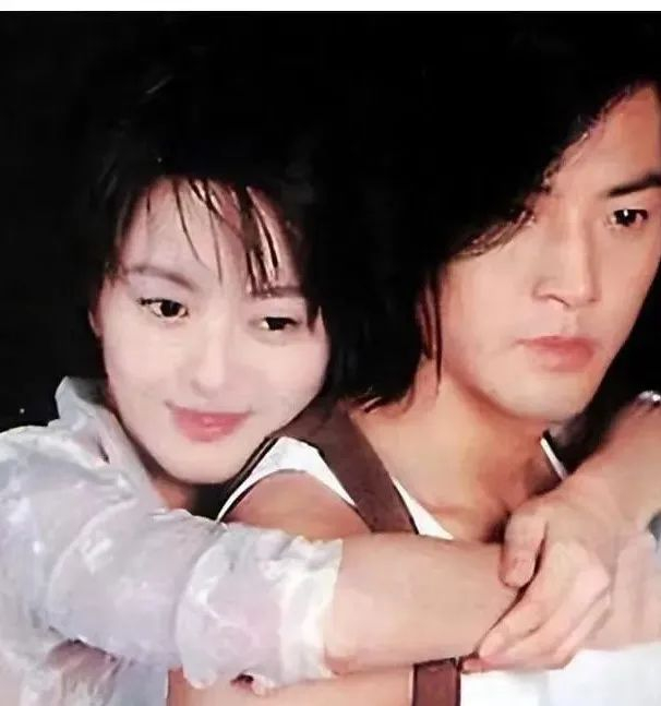 23岁爱上郑伊健,35岁闪婚外籍丈夫,如今怎样了|梁咏琪|郑伊健|邵美琪
