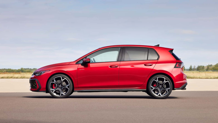 2024款大众高尔夫车型4月11日在海外上市27035英镑起