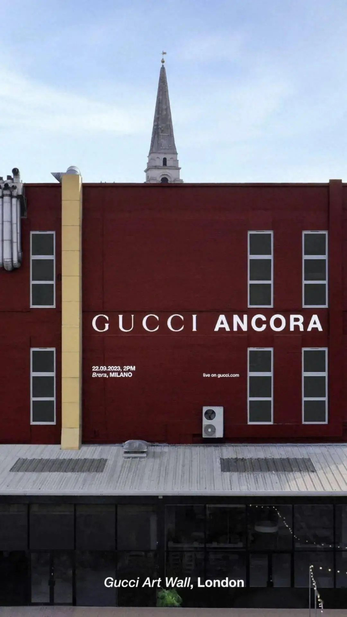 2024年的流行色,一定少不了「安可拉红」!|gucci|复古|穿搭_新浪新闻