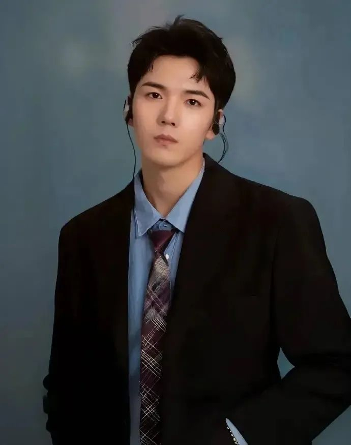 5,最后工作室还爆料2020年仝卓出事后,2021年的粉丝见面会还是工作