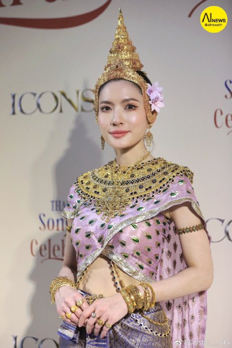 aff taksaorn化身宋干节女神mahotorn devi迎接宋干节,献水祈福泰国