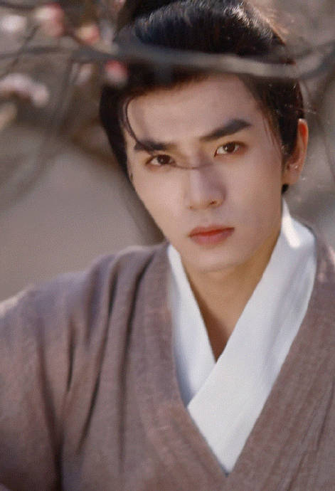 吴希泽的颜值依旧稳定发挥啊哈哈哈…|吴希泽_新浪新闻