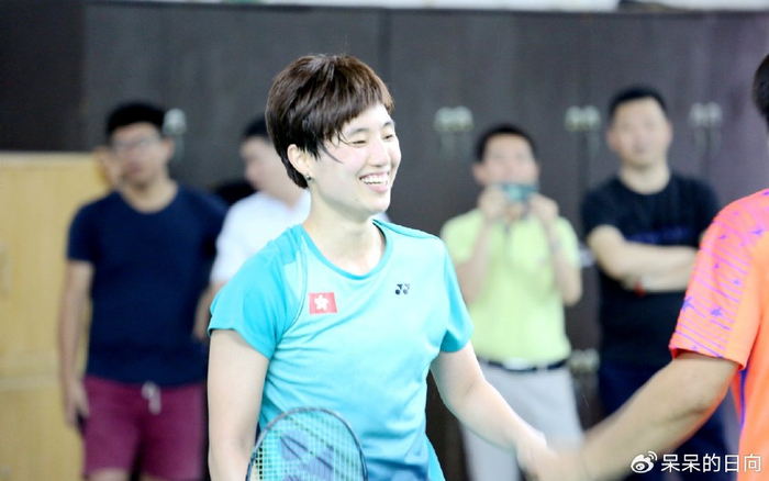 36岁羽毛球名将退役,连续14年参加世锦赛创史,曾任北京奥运火炬手