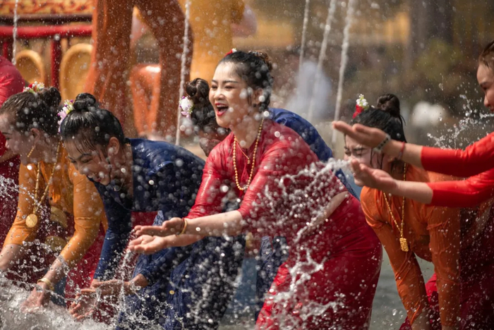 游街线路:林业站岔路口>勐角中学>司法所门口>农贸市场路口>乡政府院