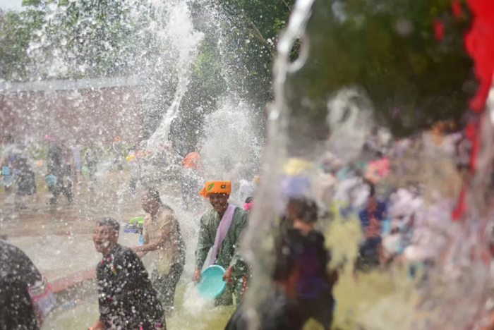 游街线路:林业站岔路口>勐角中学>司法所门口>农贸市场路口>乡政府院