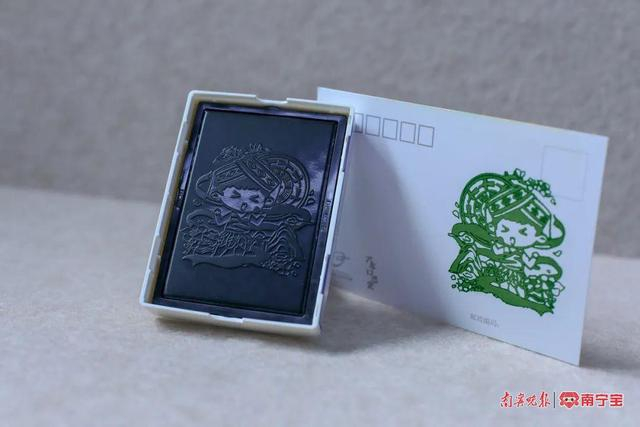 此外,该馆还特别推出了"三月三"印章,印章图案将铜鼓,山歌,壮族服饰与