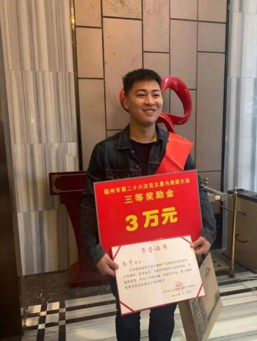 赵宇|王涵|李华_新浪新闻