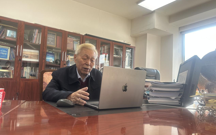 给同学们讲月球的故事，欧阳自远语言浪漫，情真意切。新京报记者刘洋 摄