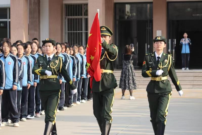 山东省莱阳卫生学校举行主题升旗仪式