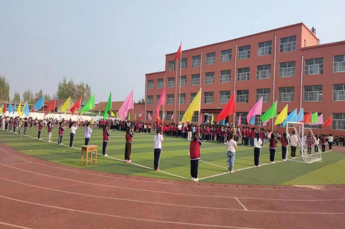 新泰市楼德镇南泉小学举行2024年春季田径运动会