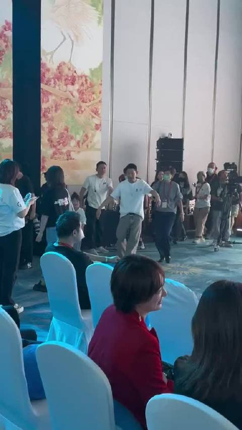 刘德华出席流浪地球3厦门发布会真的太帅了真不敢相信他已经62岁了