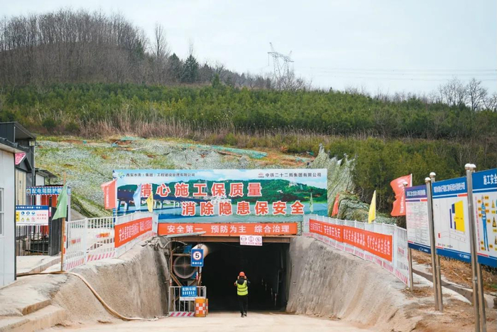 △李家河水库输水总干渠复线工程三标段施工现场