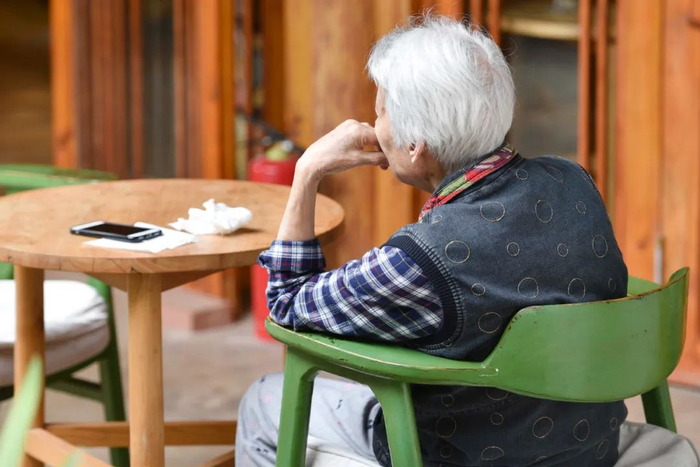 人老了为什么身上会有味有些老人味可能是疾病信号