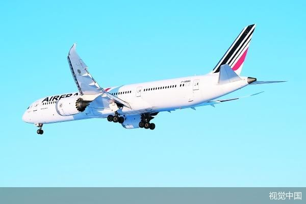 法国航空波音787-9客机在首都国际机场降落。