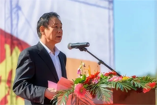 在这个过程中,李留法不但展现了自己超人的胆识,还有精于企业和资本