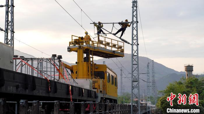 焦柳铁路完成集中修保障汛期运输安全