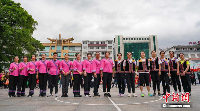 广西龙胜首届"姑奶奶"篮球球花争霸赛激情开赛|姑奶奶|争霸赛|篮球