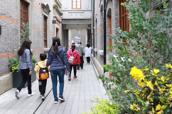 2024“首发上海”全球推介启动仪式今天上午在张园举行