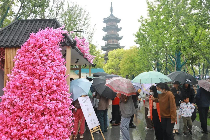 龙华庙会 资料图