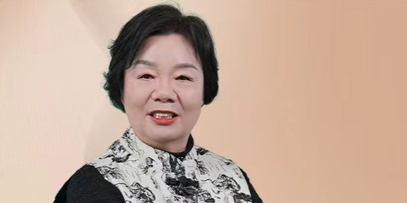 姚艳华脚踏实地年轻人应多从中国传统文化中汲取养分