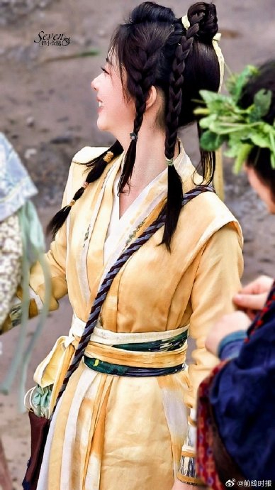 谭松韵肖瑶,这么霸气,果然万妖谷大姐大 奶凶奶凶的