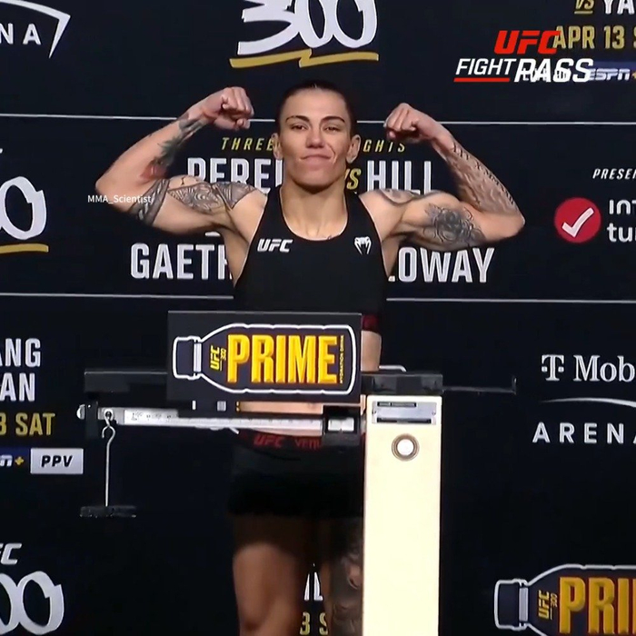 ufc300正式称重打桩机杰西卡安德拉德jessicaandrade116磅