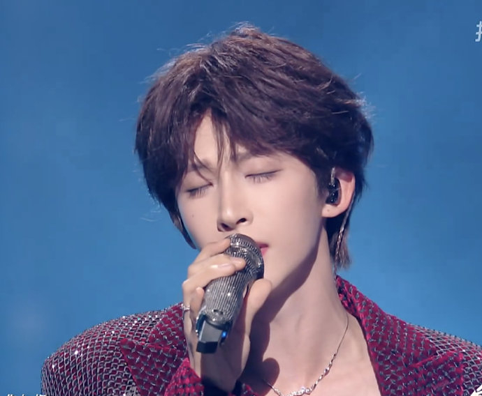 刘宇对音乐的认真从每次的舞台呈现就能看出来了…|刘宇|宿命_新浪