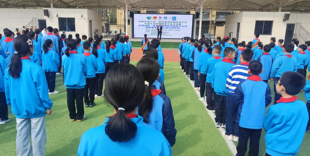 西航二中教育集团未央一校区全球战塑倡议让校园里流淌温暖绿色的故事