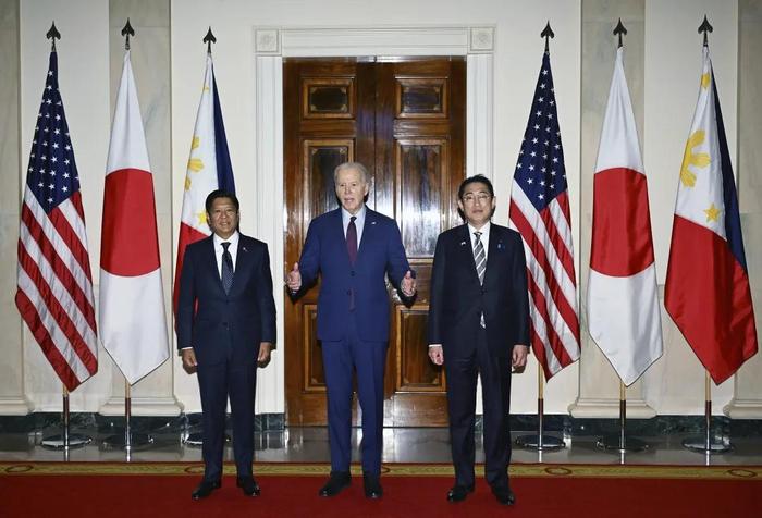 当地时间4月11日，美国、日本、菲律宾三国领导人在华盛顿举行会谈 图片来源：视觉中国
