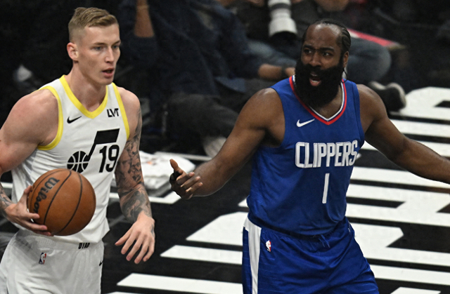 快船4大核心一节打卡:穆恩丢绝杀憾负1分 输球仍锁定西部第四|快船