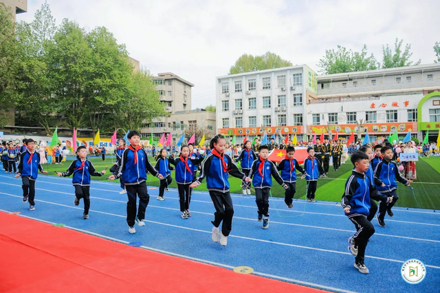 走向春天 心怀未来——灞桥区东城第二小学举行春季田径运动会|运动会