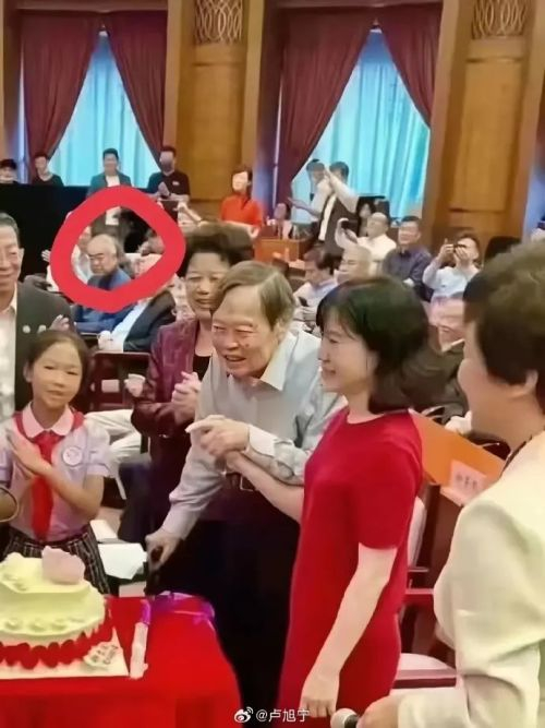 86岁知名书画家范曾官宣四婚与新婚妻子相差50岁引热议