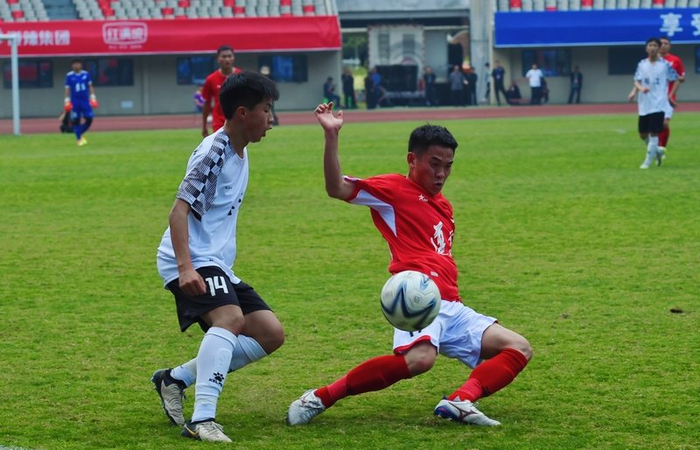 "在现场观赛的球迷王佳激动地说道,"整个人都被这种快乐的氛围感染