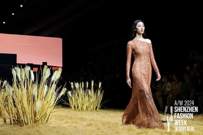 深圳时装周2024秋冬系列开幕|深圳时装周|深圳市_新浪新闻