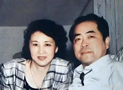 两个儿子一起嫁入范府两个儿子后面都改"范"姓楠莉与范曾在一起了33年