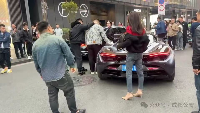 图片来自成都公安微信公众号